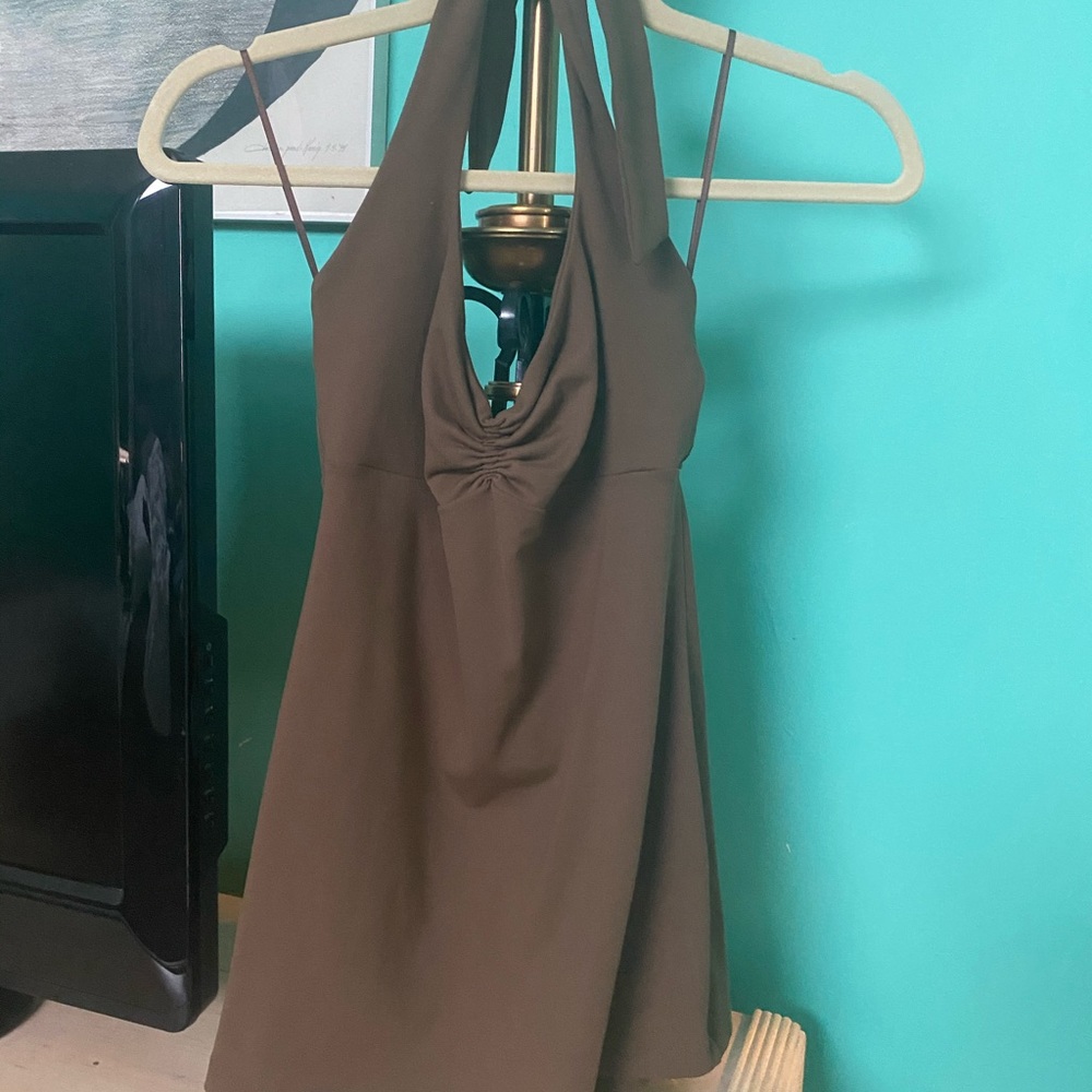 Super cool backless shirt and a beautiful brown